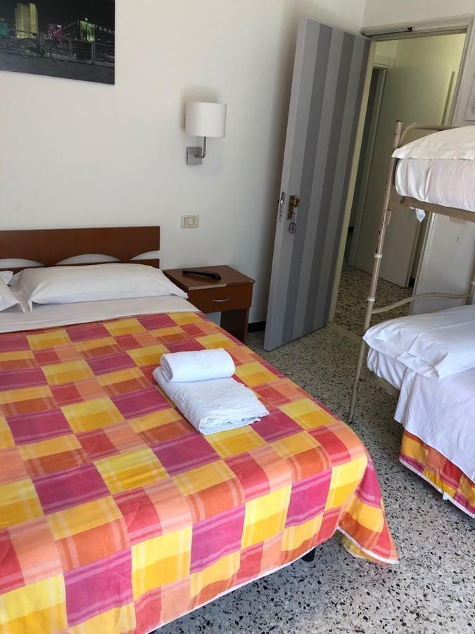 Hotel Hollywood Riccione Exterior photo